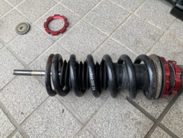車高調のバネを交換したらアライメントを取り直さないとだめ Freedom