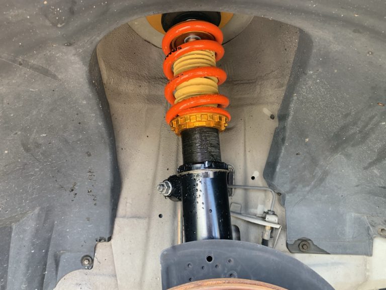 E46 車高調取り付け フロント編 Freedom E46 車高調取り付け フロント編 Freedom