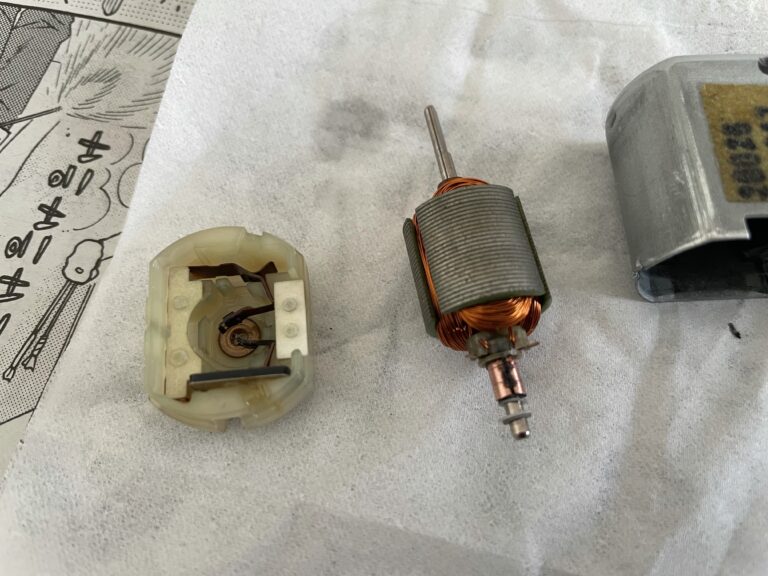 ドアロックアクチュエーターのモーターを分解清掃して復活させる方法 Freedom