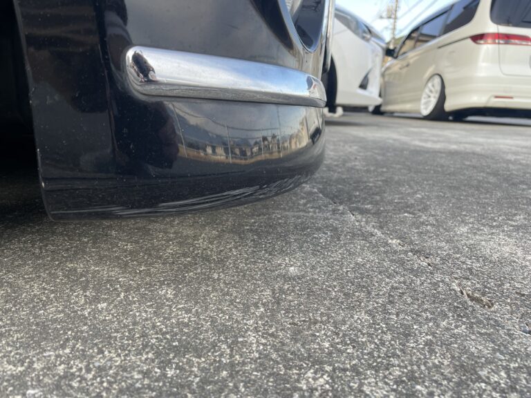 車高短にしたらバンパーの下が傷だらけになるのは仕方ない Freedom