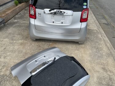 エリシオン ポジションランプ交換 工具は不用です Freedom エリシオン ポジションランプ交換 工具は不用です Freedom