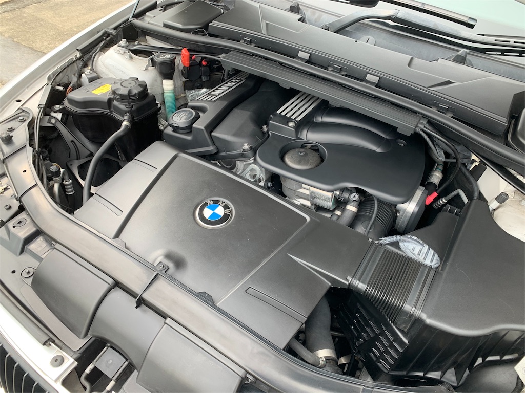 エンジンオイルのフラッシングって効果ある？実際にBMWで試した感想